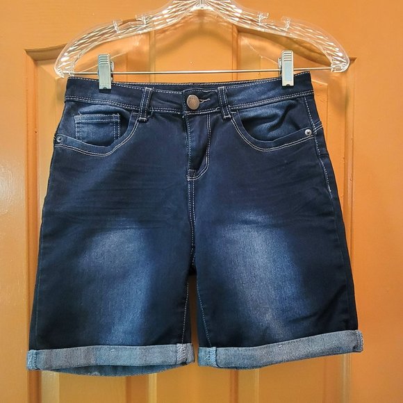 Rue21 Dark Blue Woman's Denim Shorts Size 5/6 NWOT - Picture 4 of 7
